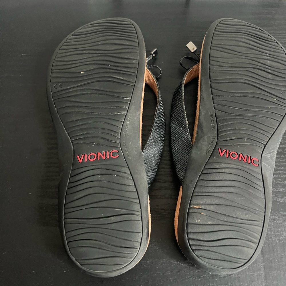 Vionic Bella II Sandal Thong Toe Post Black - Picture 7 of 9